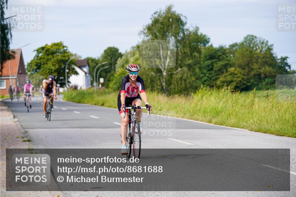 31.08.2025 - Elbe Triathlon Hamburg Michael Burmester http://msf.ph/oto/8681688 31.08.2025 10:57:38 Radfahren 1161, 1377, 1399, 1502 meine-sportfotos.de