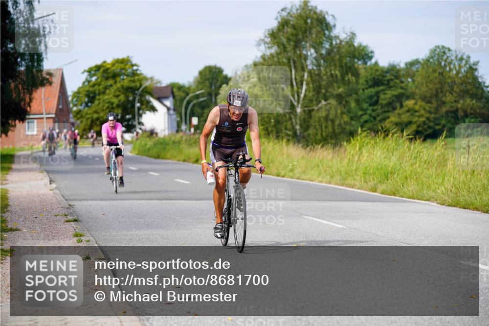 31.08.2025 - Elbe Triathlon Hamburg Michael Burmester http://msf.ph/oto/8681700 31.08.2025 10:57:41 Radfahren 1161, 1399, 1502 meine-sportfotos.de