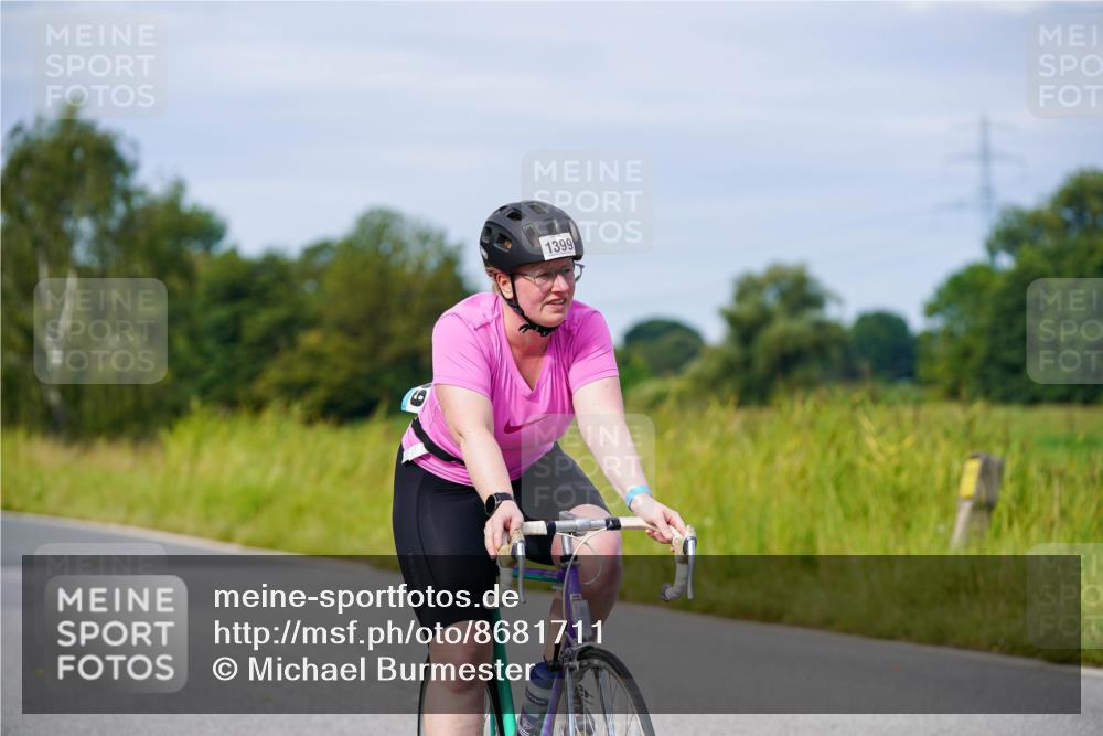 31.08.2025 - Elbe Triathlon Hamburg Michael Burmester http://msf.ph/oto/8681711 31.08.2025 10:57:45 Radfahren 1161, 1358, 1399, 1503 meine-sportfotos.de