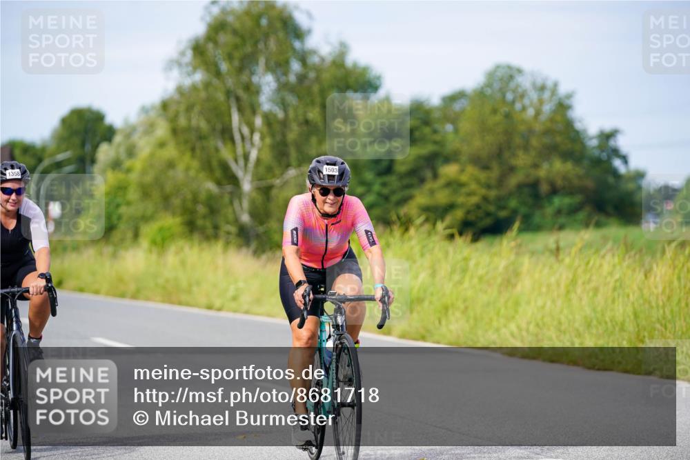 31.08.2025 - Elbe Triathlon Hamburg Michael Burmester http://msf.ph/oto/8681718 31.08.2025 10:57:49 Radfahren 1358, 1401, 1438, 1447, 1503 meine-sportfotos.de