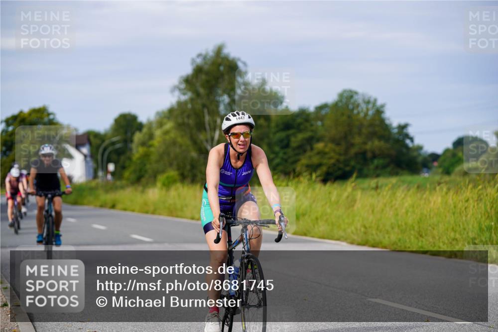 31.08.2025 - Elbe Triathlon Hamburg Michael Burmester http://msf.ph/oto/8681745 31.08.2025 10:57:56 Radfahren 1329, 1401, 1420, 1438, 1441, 1447, 1493, 1495 meine-sportfotos.de