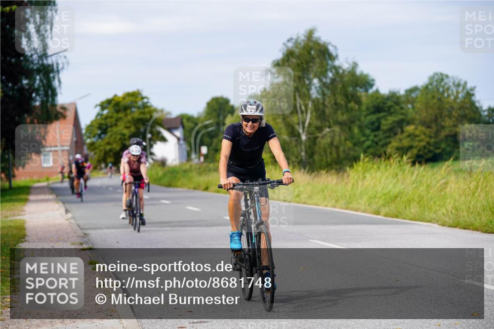 31.08.2025 - Elbe Triathlon Hamburg Michael Burmester http://msf.ph/oto/8681748 31.08.2025 10:57:57 Radfahren 1329, 1351, 1401, 1420, 1441, 1447, 1493, 1495 meine-sportfotos.de