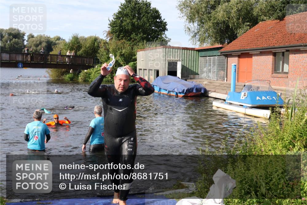 31.08.2025 - Elbe Triathlon Hamburg Luisa Fischer http://msf.ph/oto/8681751 31.08.2025 09:34:52 Schwimmen 675, 912 meine-sportfotos.de