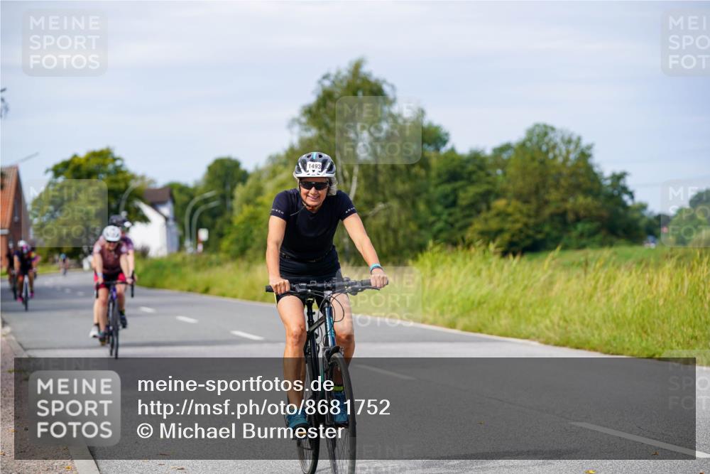 31.08.2025 - Elbe Triathlon Hamburg Michael Burmester http://msf.ph/oto/8681752 31.08.2025 10:57:57 Radfahren 1329, 1351, 1401, 1420, 1441, 1447, 1493, 1495 meine-sportfotos.de