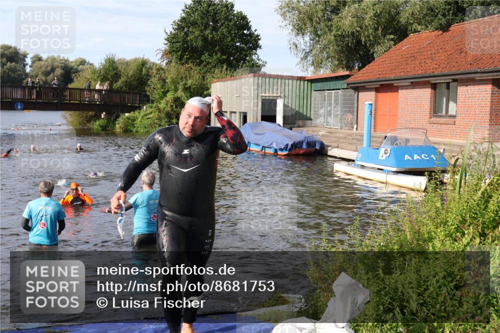 31.08.2025 - Elbe Triathlon Hamburg Luisa Fischer http://msf.ph/oto/8681753 31.08.2025 09:34:52 Schwimmen 675, 912 meine-sportfotos.de