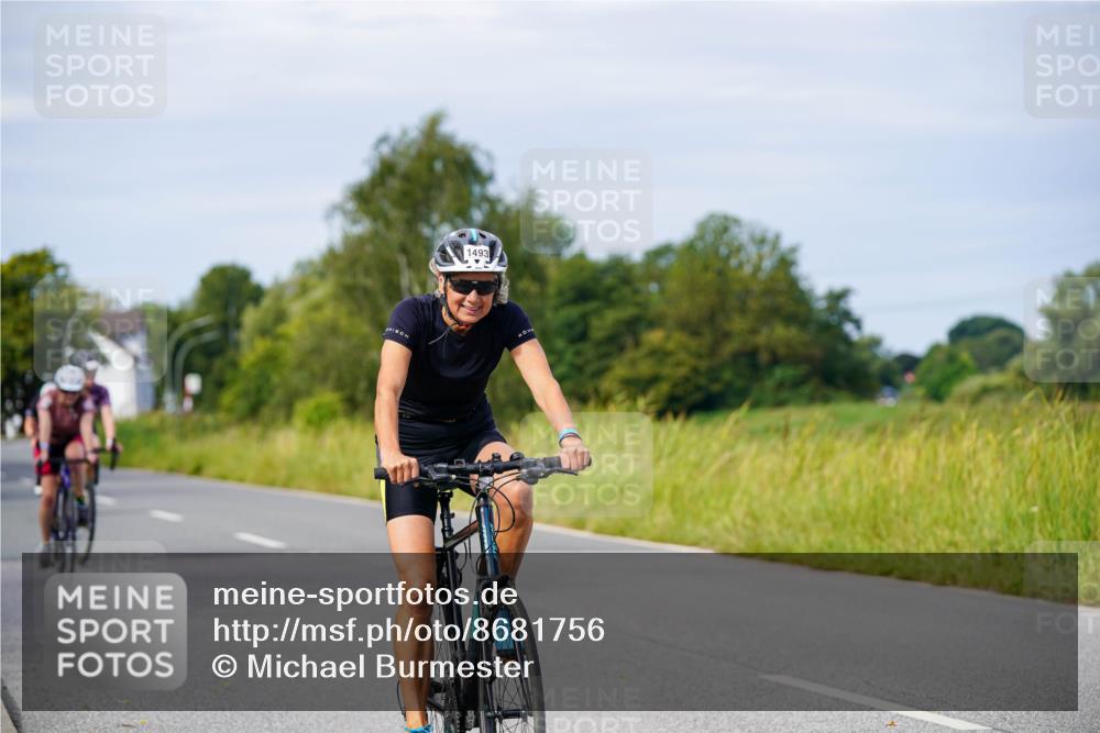 31.08.2025 - Elbe Triathlon Hamburg Michael Burmester http://msf.ph/oto/8681756 31.08.2025 10:57:57 Radfahren 1329, 1351, 1401, 1420, 1441, 1447, 1493, 1495 meine-sportfotos.de