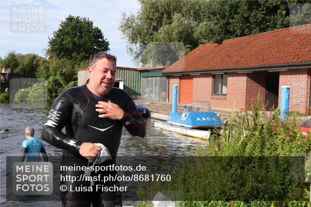 31.08.2025 - Elbe Triathlon Hamburg Luisa Fischer http://msf.ph/oto/8681760 31.08.2025 09:34:54 Schwimmen 675, 863 meine-sportfotos.de