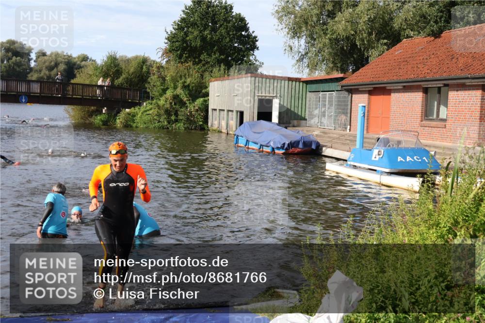 31.08.2025 - Elbe Triathlon Hamburg Luisa Fischer http://msf.ph/oto/8681766 31.08.2025 09:35:02 Schwimmen 790, 863 meine-sportfotos.de