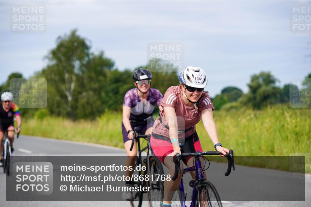 31.08.2025 - Elbe Triathlon Hamburg Michael Burmester http://msf.ph/oto/8681768 31.08.2025 10:58:00 Radfahren 1329, 1351, 1356, 1420, 1441, 1493, 1495 meine-sportfotos.de