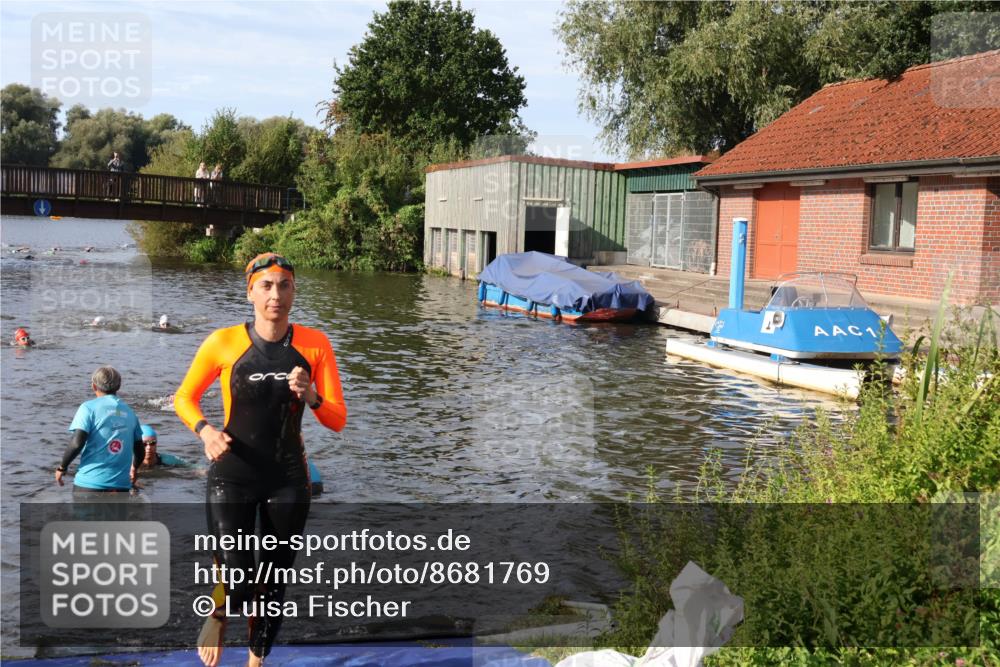 31.08.2025 - Elbe Triathlon Hamburg Luisa Fischer http://msf.ph/oto/8681769 31.08.2025 09:35:02 Schwimmen 790, 863 meine-sportfotos.de