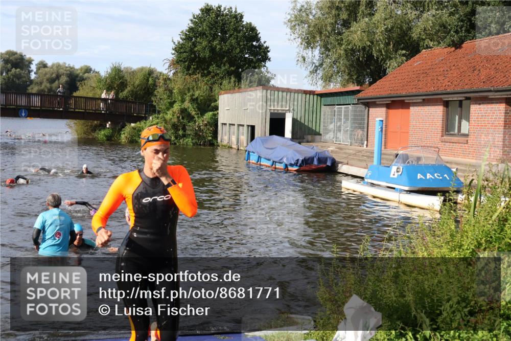 31.08.2025 - Elbe Triathlon Hamburg Luisa Fischer http://msf.ph/oto/8681771 31.08.2025 09:35:03 Schwimmen 790, 863 meine-sportfotos.de