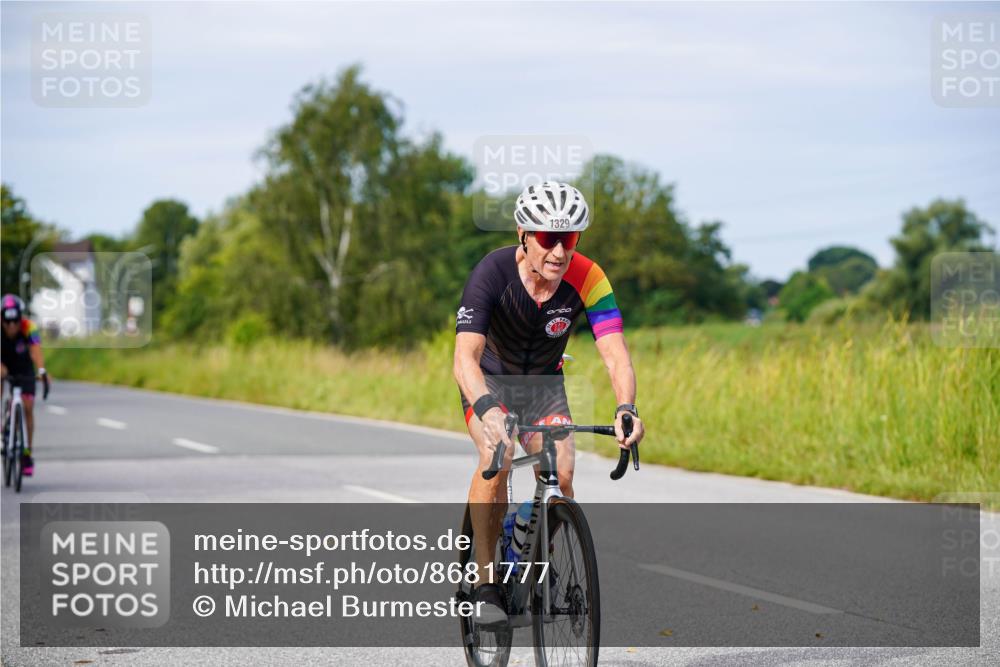 31.08.2025 - Elbe Triathlon Hamburg Michael Burmester http://msf.ph/oto/8681777 31.08.2025 10:58:01 Radfahren 1329, 1351, 1356, 1420, 1441, 1493, 1495 meine-sportfotos.de