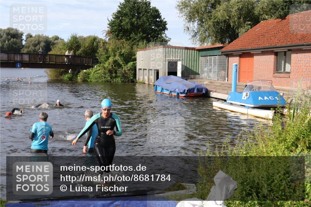 31.08.2025 - Elbe Triathlon Hamburg Luisa Fischer http://msf.ph/oto/8681784 31.08.2025 09:35:07 Schwimmen 790, 863 meine-sportfotos.de
