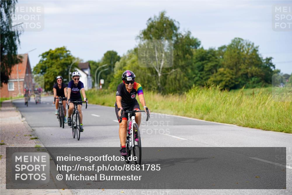 31.08.2025 - Elbe Triathlon Hamburg Michael Burmester http://msf.ph/oto/8681785 31.08.2025 10:58:02 Radfahren 1329, 1351, 1356, 1420, 1441, 1495 meine-sportfotos.de