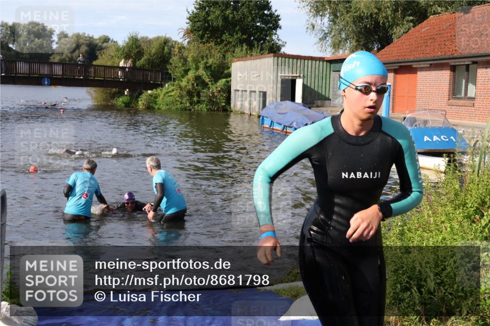 31.08.2025 - Elbe Triathlon Hamburg Luisa Fischer http://msf.ph/oto/8681798 31.08.2025 09:35:10 Schwimmen 762, 790 meine-sportfotos.de