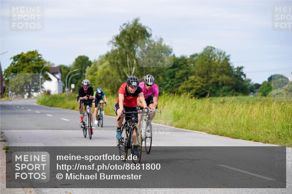 31.08.2025 - Elbe Triathlon Hamburg Michael Burmester http://msf.ph/oto/8681800 31.08.2025 10:58:10 Radfahren 1299, 1353, 1506, 1615 meine-sportfotos.de
