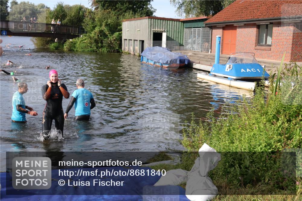 31.08.2025 - Elbe Triathlon Hamburg Luisa Fischer http://msf.ph/oto/8681840 31.08.2025 09:36:01 Schwimmen 824 meine-sportfotos.de