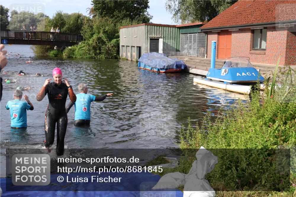 31.08.2025 - Elbe Triathlon Hamburg Luisa Fischer http://msf.ph/oto/8681845 31.08.2025 09:36:02 Schwimmen 824 meine-sportfotos.de
