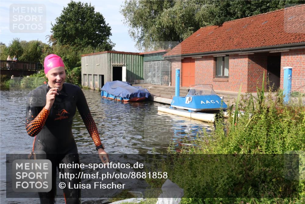31.08.2025 - Elbe Triathlon Hamburg Luisa Fischer http://msf.ph/oto/8681858 31.08.2025 09:36:04 Schwimmen 824 meine-sportfotos.de