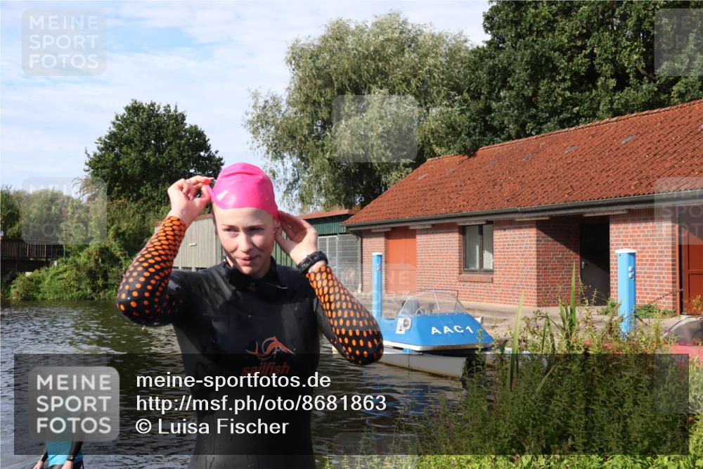 31.08.2025 - Elbe Triathlon Hamburg Luisa Fischer http://msf.ph/oto/8681863 31.08.2025 09:36:05 Schwimmen 824 meine-sportfotos.de