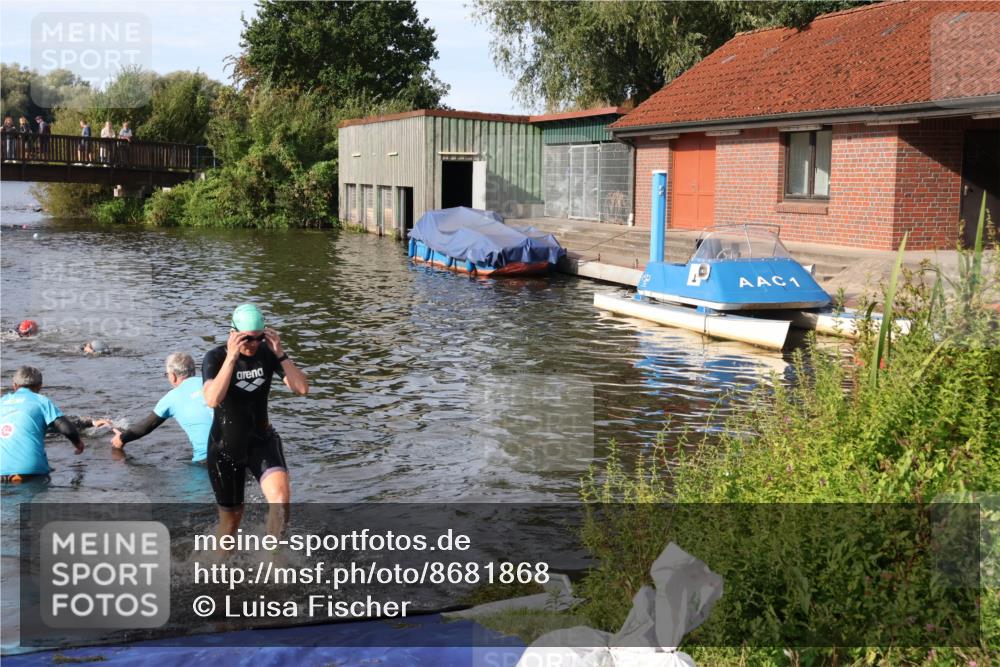 31.08.2025 - Elbe Triathlon Hamburg Luisa Fischer http://msf.ph/oto/8681868 31.08.2025 09:36:15 Schwimmen 847, 856, 899 meine-sportfotos.de