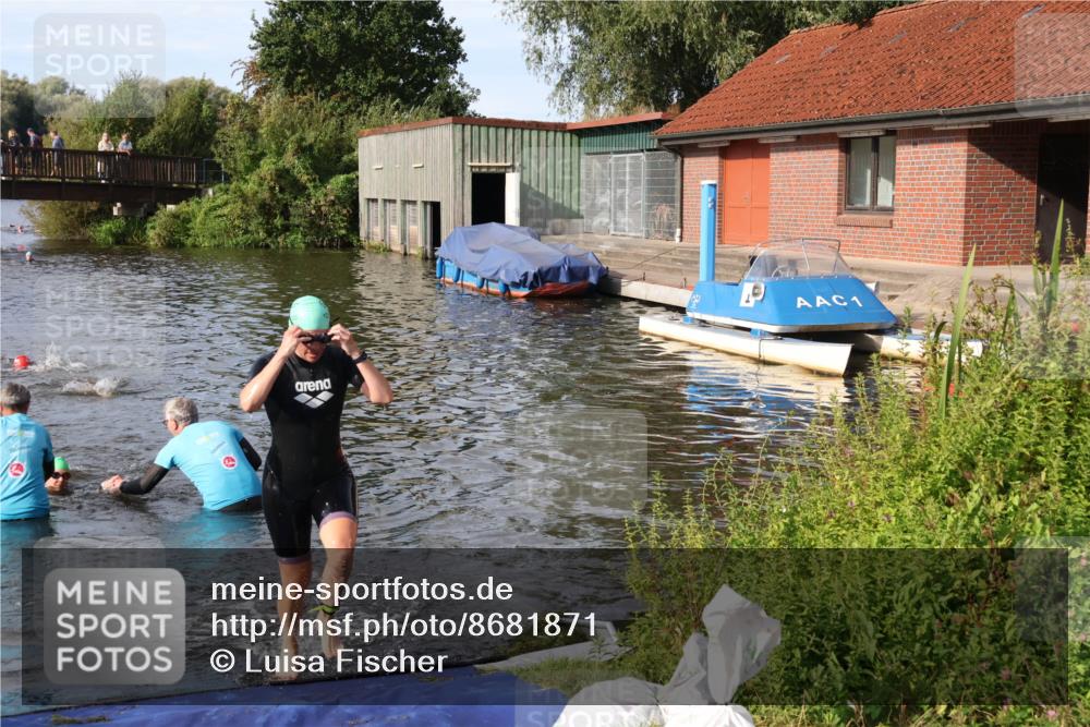 31.08.2025 - Elbe Triathlon Hamburg Luisa Fischer http://msf.ph/oto/8681871 31.08.2025 09:36:16 Schwimmen 847, 856, 899 meine-sportfotos.de