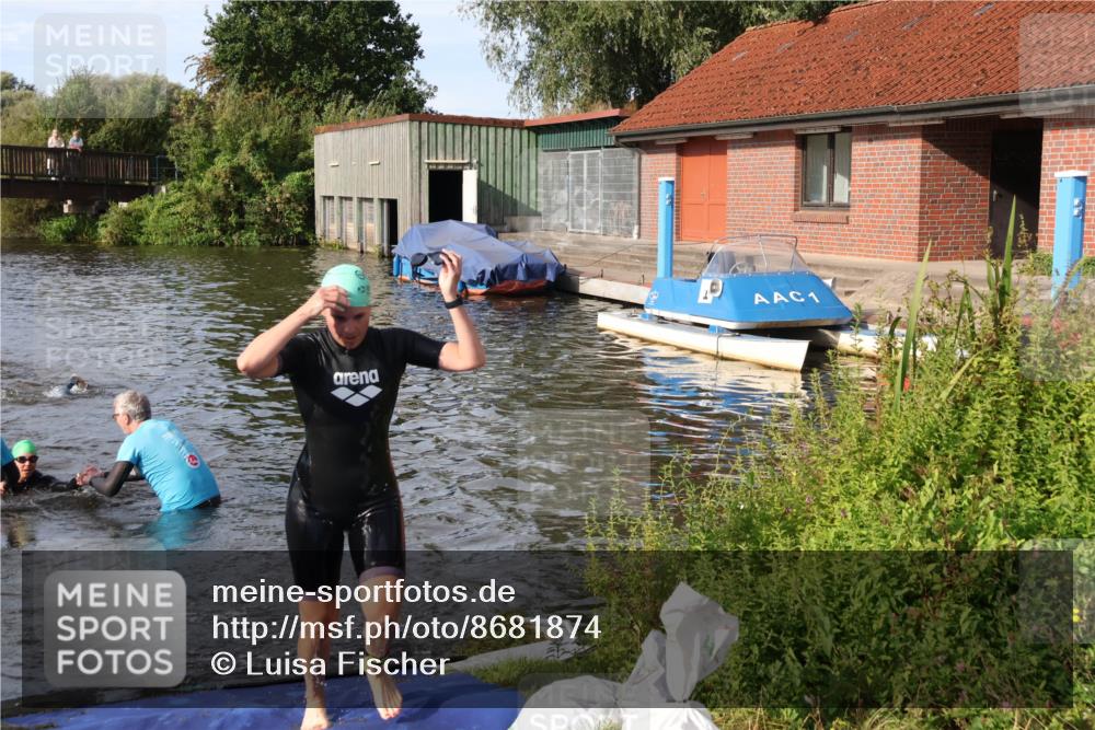 31.08.2025 - Elbe Triathlon Hamburg Luisa Fischer http://msf.ph/oto/8681874 31.08.2025 09:36:17 Schwimmen 847, 856, 899 meine-sportfotos.de