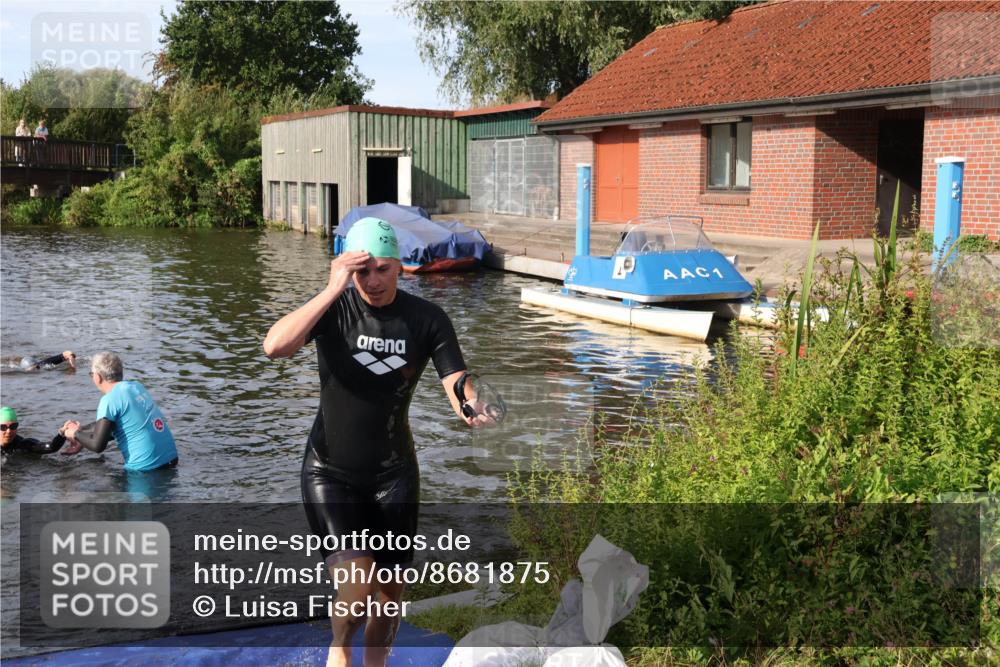 31.08.2025 - Elbe Triathlon Hamburg Luisa Fischer http://msf.ph/oto/8681875 31.08.2025 09:36:17 Schwimmen 847, 856, 899 meine-sportfotos.de