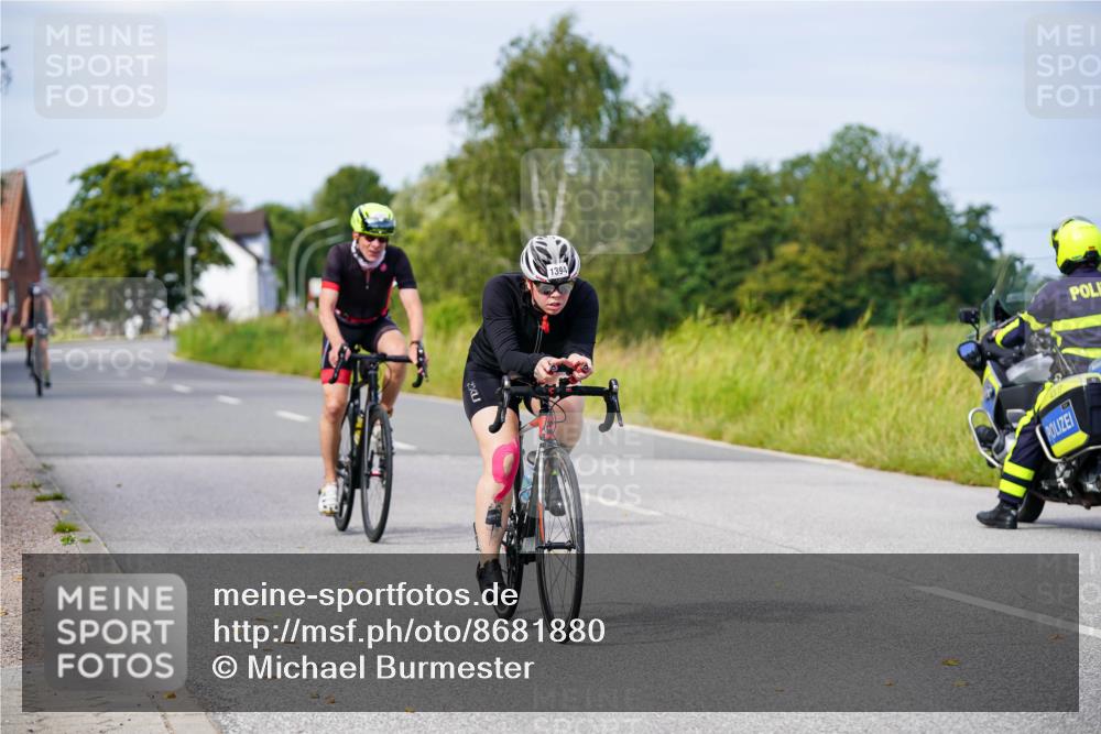31.08.2025 - Elbe Triathlon Hamburg Michael Burmester http://msf.ph/oto/8681880 31.08.2025 10:58:54 Radfahren 1280, 1327, 1387, 1394, 1575 meine-sportfotos.de