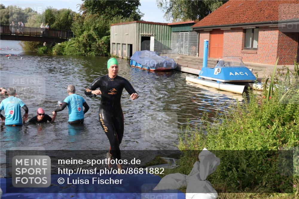 31.08.2025 - Elbe Triathlon Hamburg Luisa Fischer http://msf.ph/oto/8681882 31.08.2025 09:36:21 Schwimmen 847, 856, 899 meine-sportfotos.de