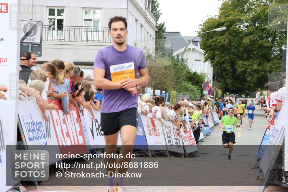 31.08.2025 - 21. Blankeneser Heldenlauf Strokosch-Dieckow http://msf.ph/oto/8681886 31.08.2025 12:05:52 Ziel 5762, 4392, 4162 meine-sportfotos.de
