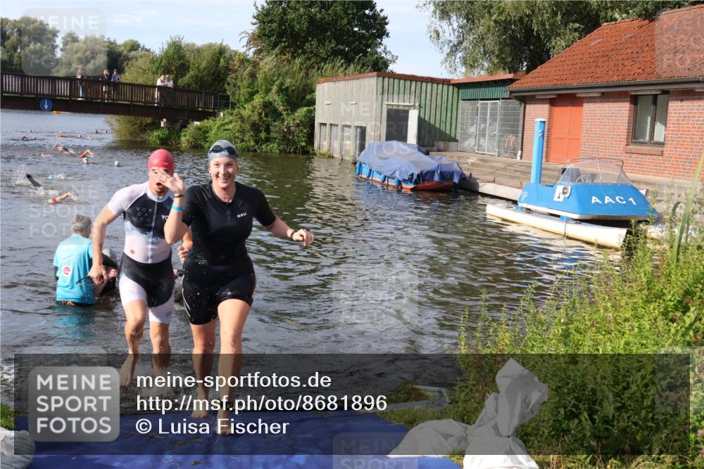 31.08.2025 - Elbe Triathlon Hamburg Luisa Fischer http://msf.ph/oto/8681896 31.08.2025 09:36:31 Schwimmen 765, 807, 822, 926 meine-sportfotos.de