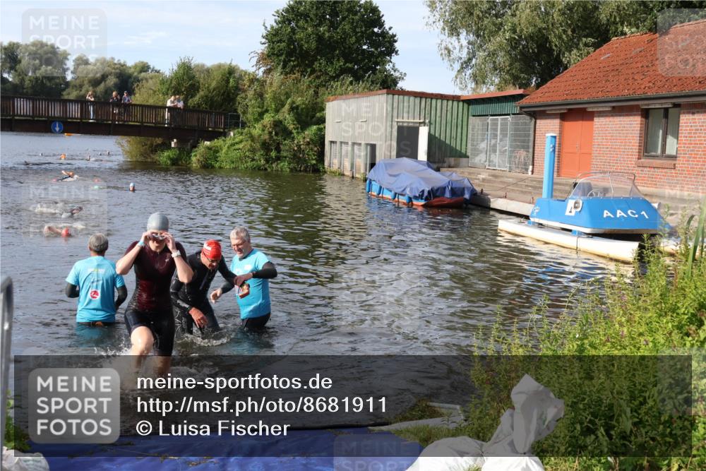 31.08.2025 - Elbe Triathlon Hamburg Luisa Fischer http://msf.ph/oto/8681911 31.08.2025 09:36:34 Schwimmen 765, 807, 822, 926 meine-sportfotos.de
