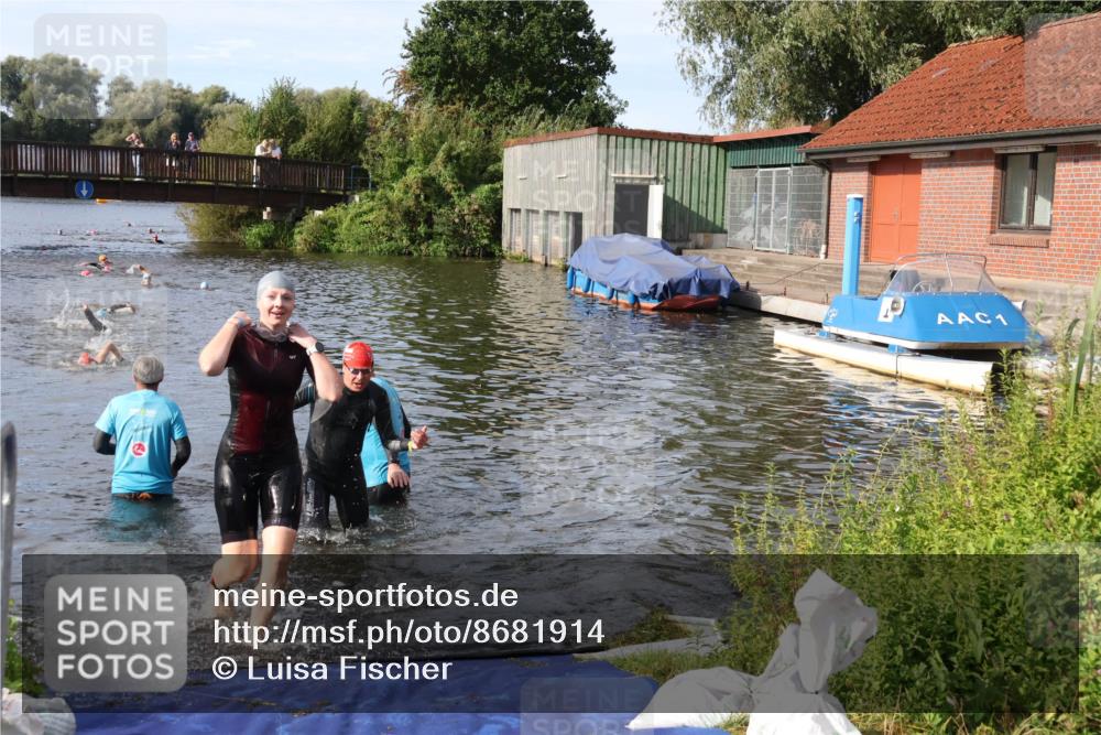 31.08.2025 - Elbe Triathlon Hamburg Luisa Fischer http://msf.ph/oto/8681914 31.08.2025 09:36:35 Schwimmen 765, 807, 822, 926 meine-sportfotos.de