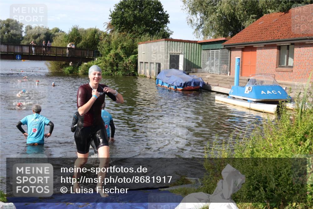 31.08.2025 - Elbe Triathlon Hamburg Luisa Fischer http://msf.ph/oto/8681917 31.08.2025 09:36:35 Schwimmen 765, 807, 822, 926 meine-sportfotos.de
