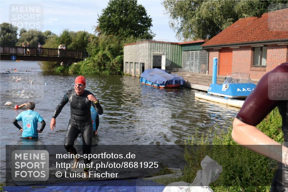 31.08.2025 - Elbe Triathlon Hamburg Luisa Fischer http://msf.ph/oto/8681925 31.08.2025 09:36:37 Schwimmen 765, 822 meine-sportfotos.de