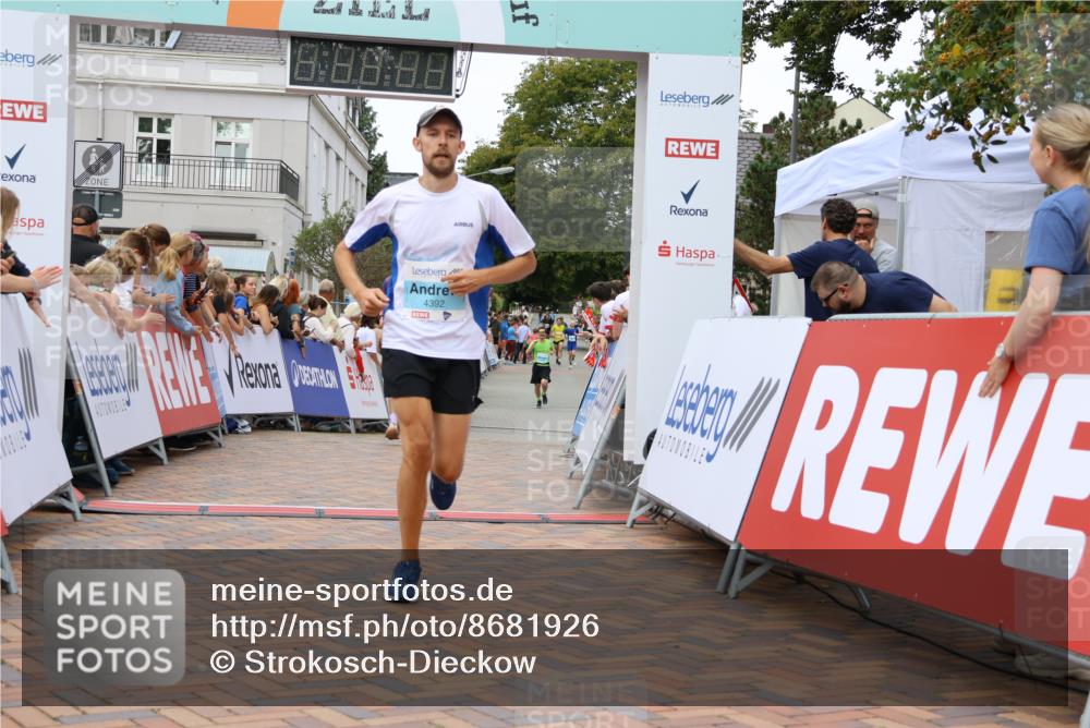 31.08.2025 - 21. Blankeneser Heldenlauf Strokosch-Dieckow http://msf.ph/oto/8681926 31.08.2025 12:05:50 Ziel 5762, 4392 meine-sportfotos.de