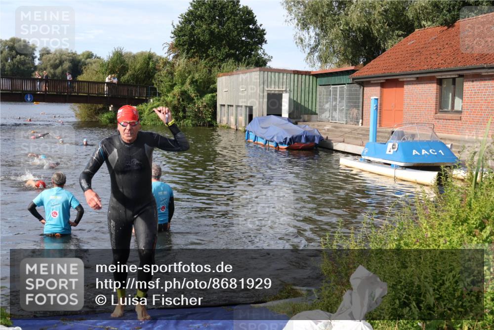 31.08.2025 - Elbe Triathlon Hamburg Luisa Fischer http://msf.ph/oto/8681929 31.08.2025 09:36:38 Schwimmen 765, 822 meine-sportfotos.de