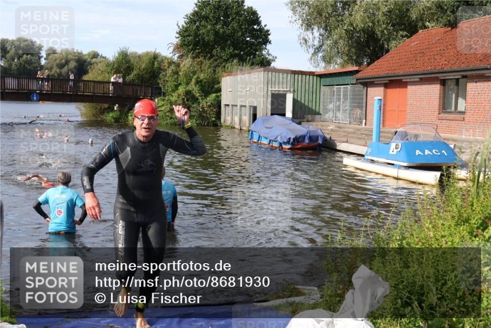 31.08.2025 - Elbe Triathlon Hamburg Luisa Fischer http://msf.ph/oto/8681930 31.08.2025 09:36:38 Schwimmen 765, 822 meine-sportfotos.de
