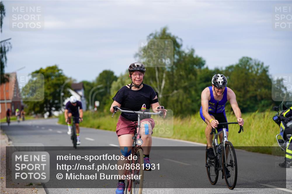 31.08.2025 - Elbe Triathlon Hamburg Michael Burmester http://msf.ph/oto/8681931 31.08.2025 10:59:08 Radfahren 1261, 1303, 1349, 1369 meine-sportfotos.de