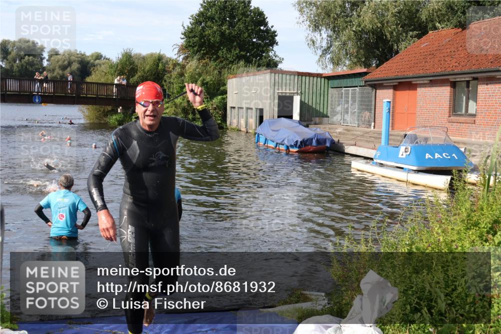 31.08.2025 - Elbe Triathlon Hamburg Luisa Fischer http://msf.ph/oto/8681932 31.08.2025 09:36:38 Schwimmen 765, 822 meine-sportfotos.de