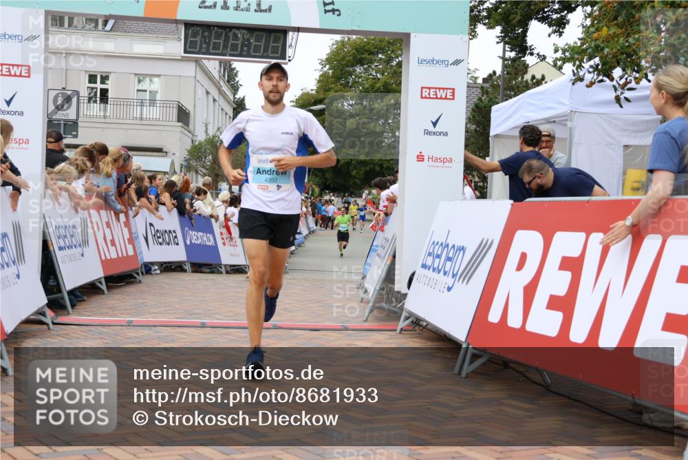 31.08.2025 - 21. Blankeneser Heldenlauf Strokosch-Dieckow http://msf.ph/oto/8681933 31.08.2025 12:05:50 Ziel 5762, 4392 meine-sportfotos.de