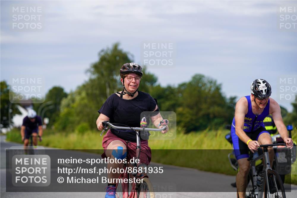 31.08.2025 - Elbe Triathlon Hamburg Michael Burmester http://msf.ph/oto/8681935 31.08.2025 10:59:08 Radfahren 1261, 1303, 1349, 1369 meine-sportfotos.de
