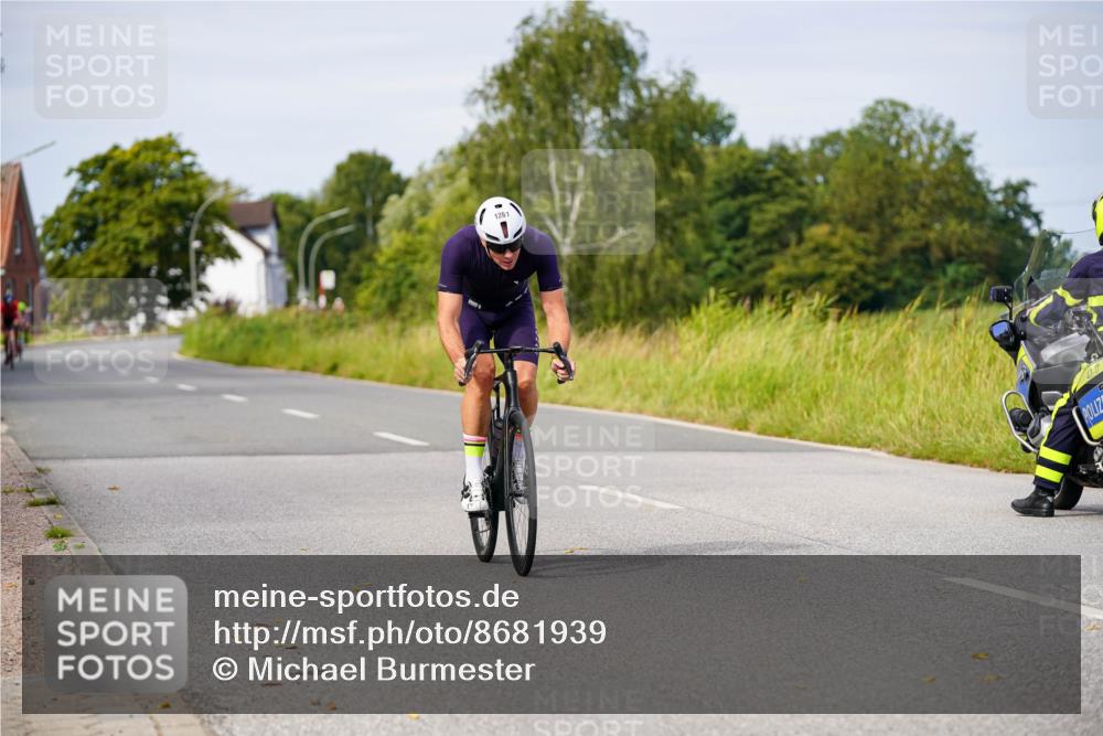 31.08.2025 - Elbe Triathlon Hamburg Michael Burmester http://msf.ph/oto/8681939 31.08.2025 10:59:09 Radfahren 1261, 1303, 1349, 1369 meine-sportfotos.de