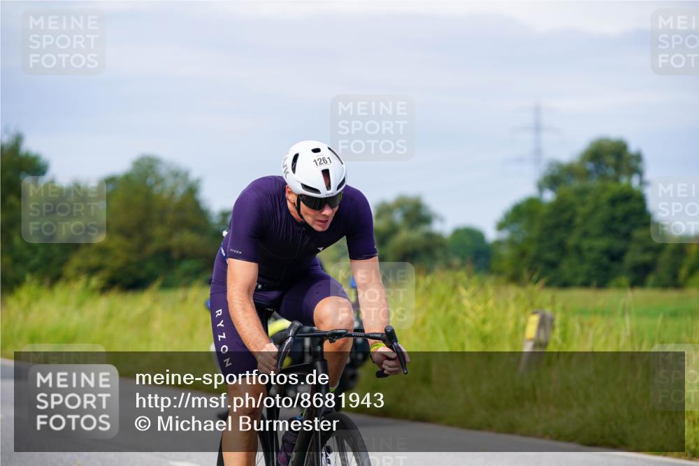 31.08.2025 - Elbe Triathlon Hamburg Michael Burmester http://msf.ph/oto/8681943 31.08.2025 10:59:10 Radfahren 1261, 1303, 1349 meine-sportfotos.de