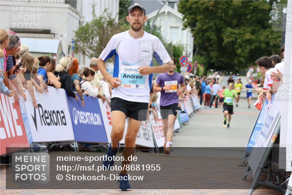 31.08.2025 - 21. Blankeneser Heldenlauf Strokosch-Dieckow http://msf.ph/oto/8681955 31.08.2025 12:05:49 Ziel 5762, 4392 meine-sportfotos.de