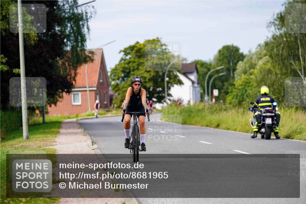 31.08.2025 - Elbe Triathlon Hamburg Michael Burmester http://msf.ph/oto/8681965 31.08.2025 10:59:24 Radfahren 1452 meine-sportfotos.de