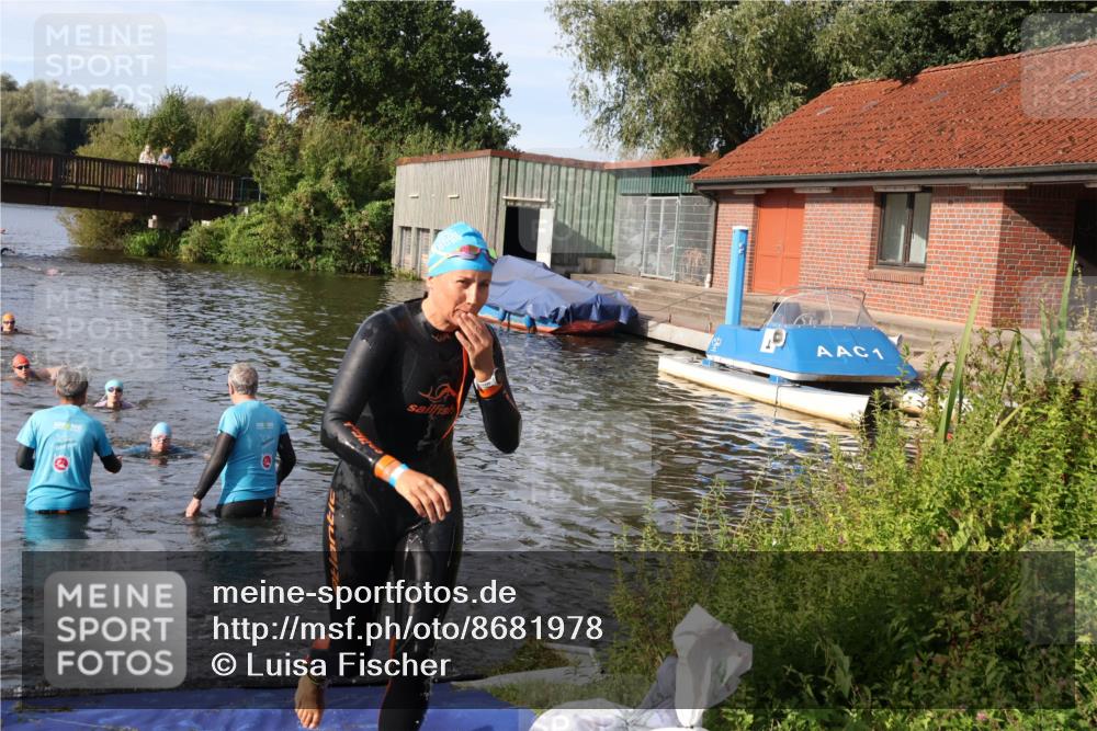 31.08.2025 - Elbe Triathlon Hamburg Luisa Fischer http://msf.ph/oto/8681978 31.08.2025 09:37:03 Schwimmen 783, 861, 892 meine-sportfotos.de