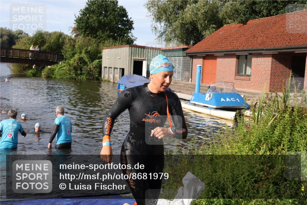 31.08.2025 - Elbe Triathlon Hamburg Luisa Fischer http://msf.ph/oto/8681979 31.08.2025 09:37:03 Schwimmen 783, 861, 892 meine-sportfotos.de