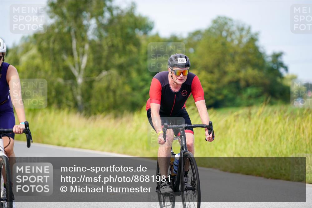 31.08.2025 - Elbe Triathlon Hamburg Michael Burmester http://msf.ph/oto/8681981 31.08.2025 10:59:41 Radfahren 1281, 1310, 1318, 1319, 1344, 1362, 1417, 1423 meine-sportfotos.de